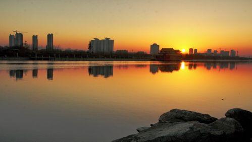 运河遥创作背景,追溯历史脉络，探寻运河文化底蕴
